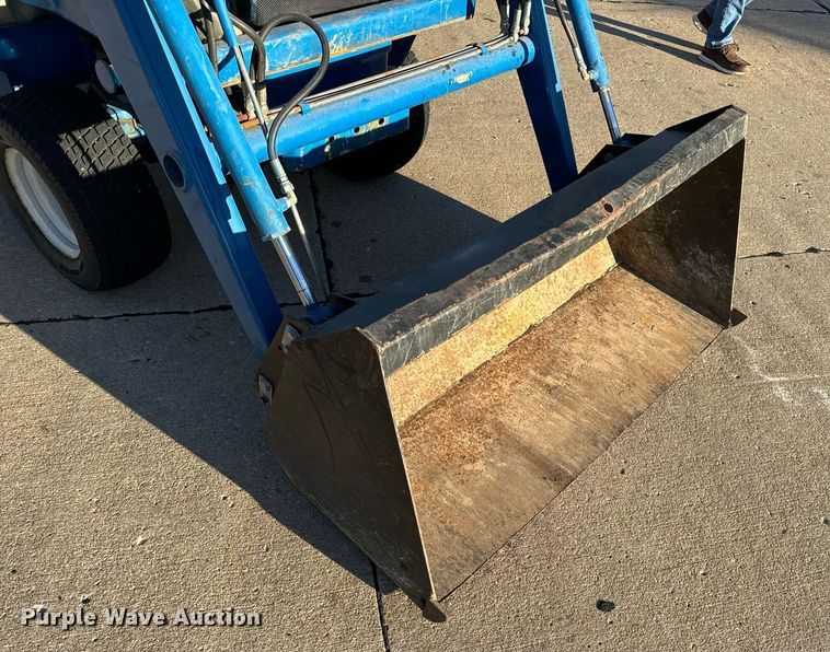 image for item NM9179 New Holland 1220  MFWD tractor