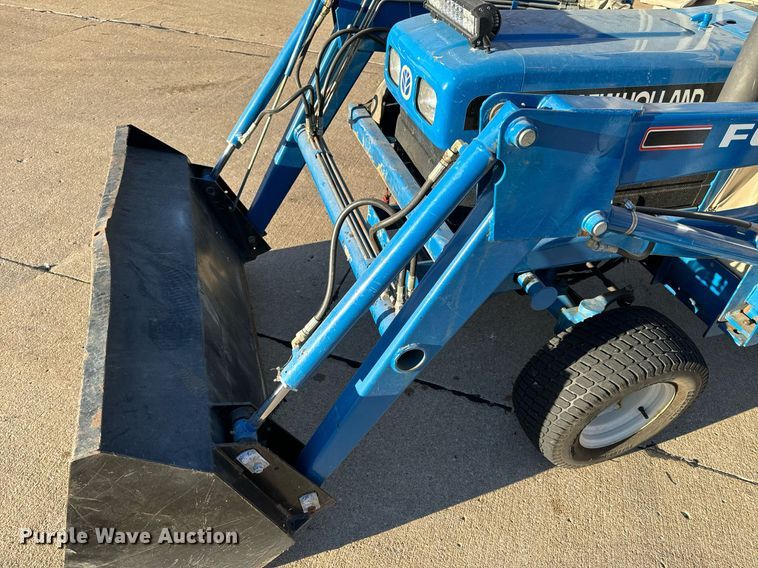 image for item NM9179 New Holland 1220  MFWD tractor