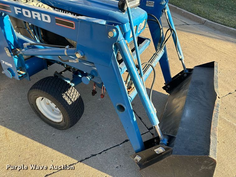 image for item NM9179 New Holland 1220  MFWD tractor