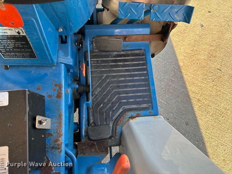 image for item NM9179 New Holland 1220  MFWD tractor