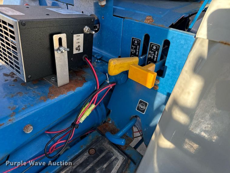 image for item NM9179 New Holland 1220  MFWD tractor