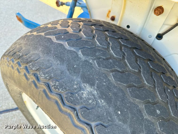 image for item NM9179 New Holland 1220  MFWD tractor