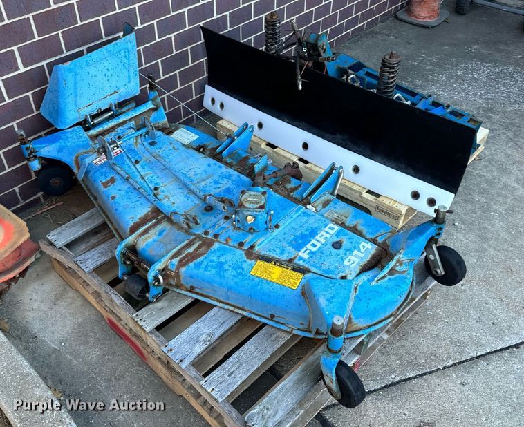 image for item NM9179 New Holland 1220  MFWD tractor