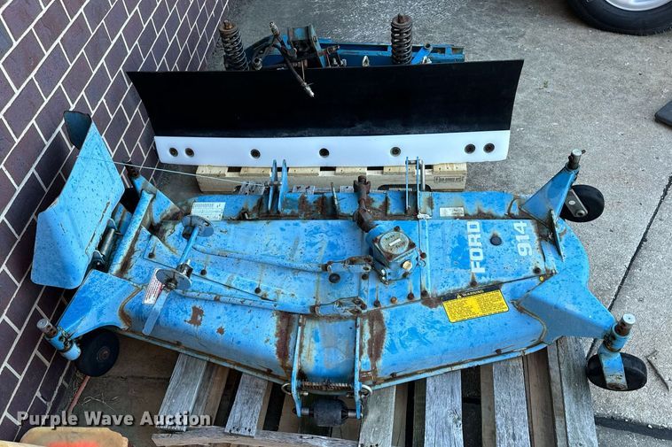 image for item NM9179 New Holland 1220  MFWD tractor