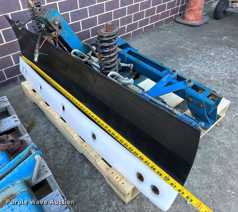 image for item NM9179 New Holland 1220  MFWD tractor