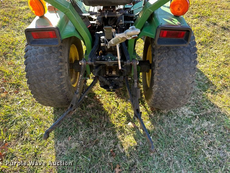 image for item NO9481 1994 John Deere 755  compactor tractor