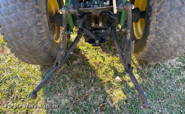 image for item NO9481 1994 John Deere 755  compactor tractor