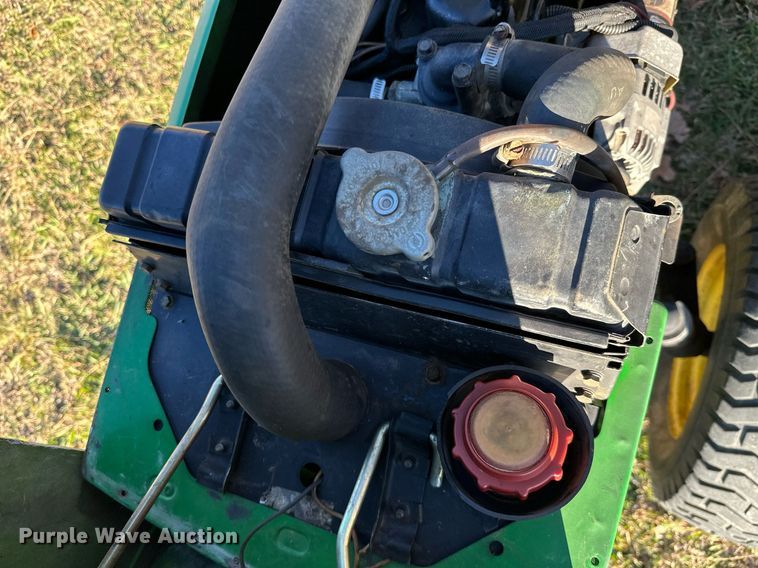 image for item NO9481 1994 John Deere 755  compactor tractor