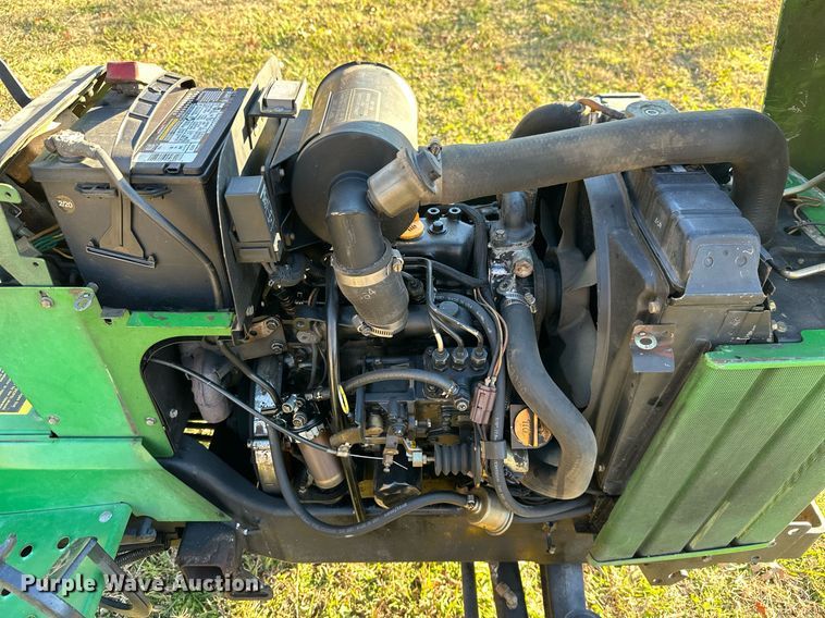 image for item NO9481 1994 John Deere 755  compactor tractor