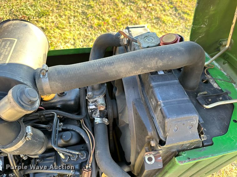 image for item NO9481 1994 John Deere 755  compactor tractor