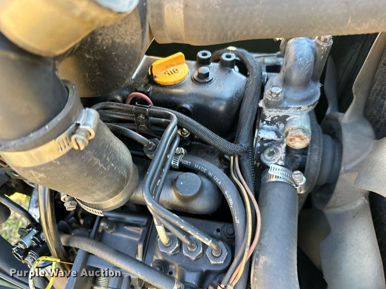 image for item NO9481 1994 John Deere 755  compactor tractor