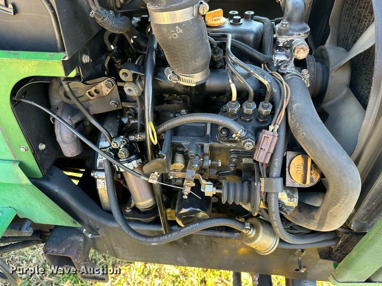 image for item NO9481 1994 John Deere 755  compactor tractor