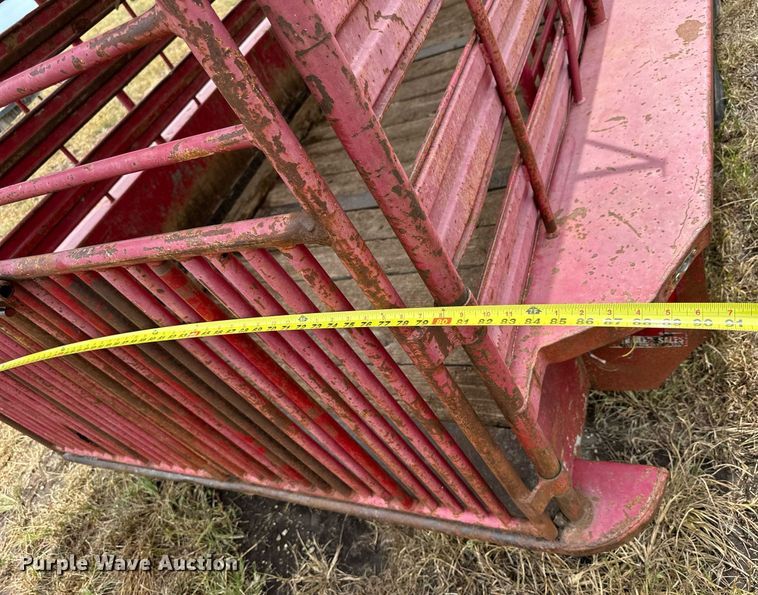 image for item NP9539 1989 Gooseneck 89-2426-F  Livestock Trailer
