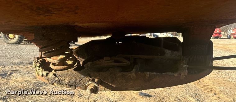 image for item DN0637 1981 Nuttall 350-0L  oilfield trailer