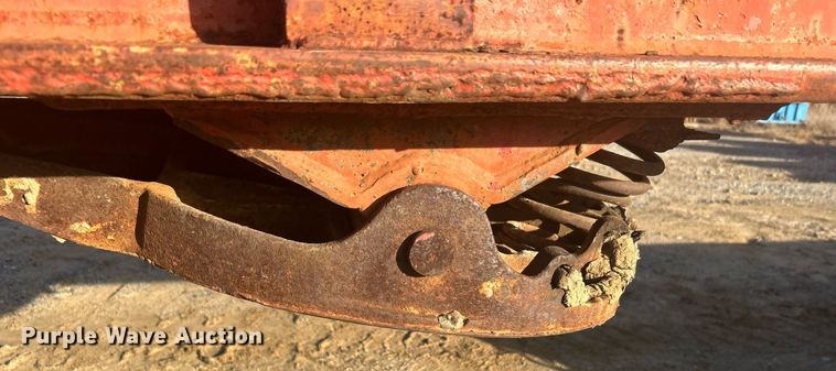 image for item DN0637 1981 Nuttall 350-0L  oilfield trailer