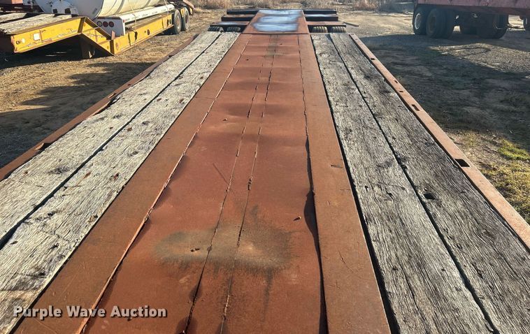 image for item DN0637 1981 Nuttall 350-0L  oilfield trailer