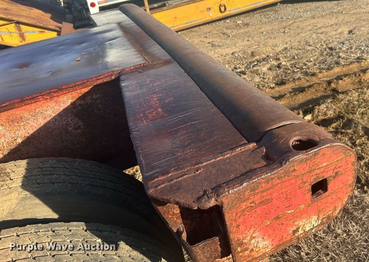 image for item DN0637 1981 Nuttall 350-0L  oilfield trailer