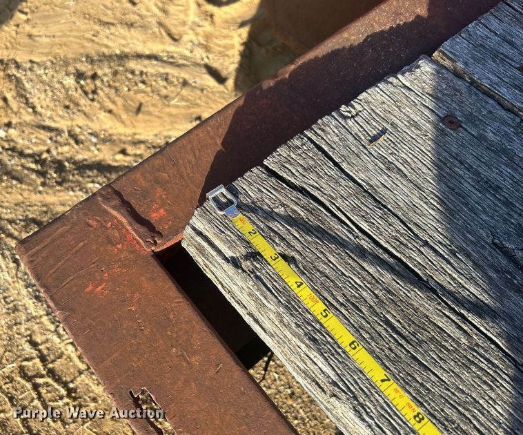 image for item DN0637 1981 Nuttall 350-0L  oilfield trailer