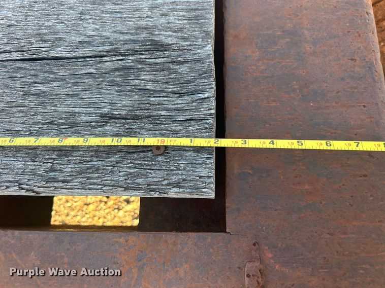 image for item DN0637 1981 Nuttall 350-0L  oilfield trailer