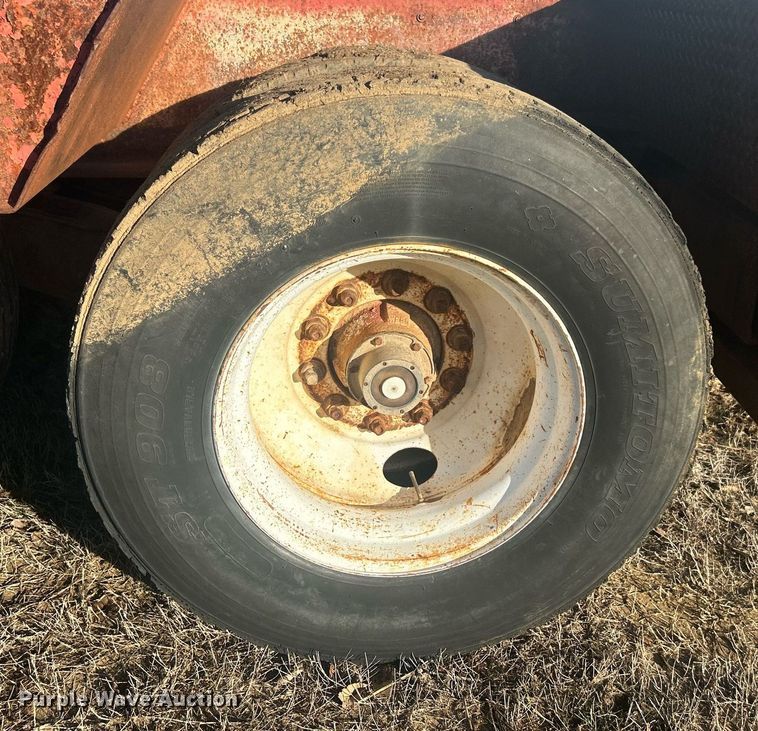 image for item DN0637 1981 Nuttall 350-0L  oilfield trailer