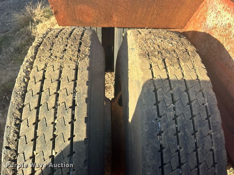 image for item DN0637 1981 Nuttall 350-0L  oilfield trailer