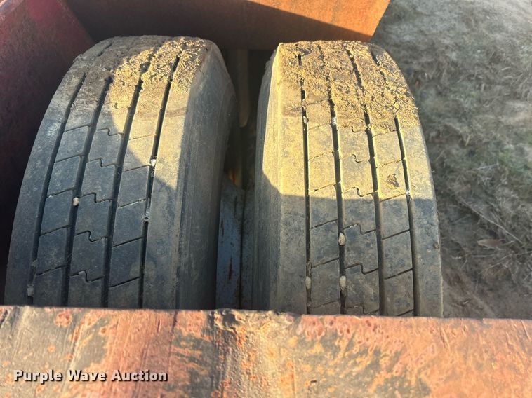 image for item DN0637 1981 Nuttall 350-0L  oilfield trailer