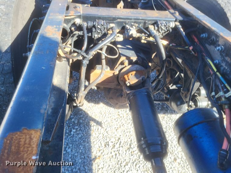 image for item DO4771 1985 Peterbilt 382  semi truck