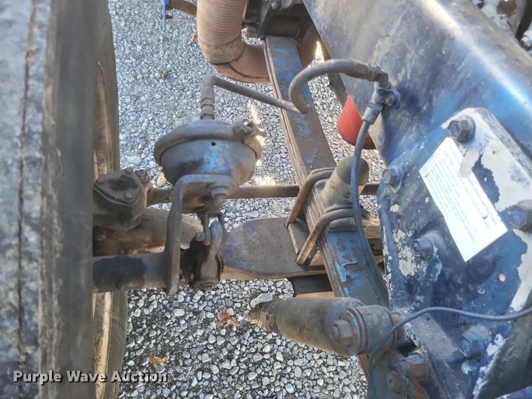 image for item DO4771 1985 Peterbilt 382  semi truck