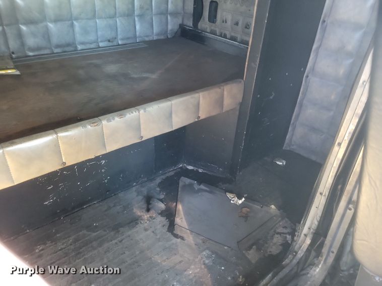 image for item DO4771 1985 Peterbilt 382  semi truck