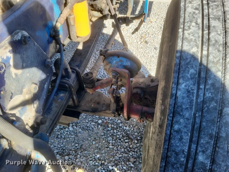 image for item DO4771 1985 Peterbilt 382  semi truck