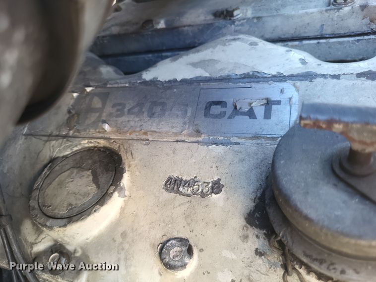 image for item DO4771 1985 Peterbilt 382  semi truck