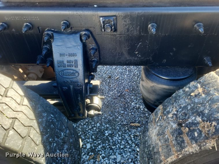 image for item DO4771 1985 Peterbilt 382  semi truck