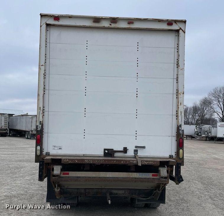 image for item DP0274 2003 International 4400  box truck