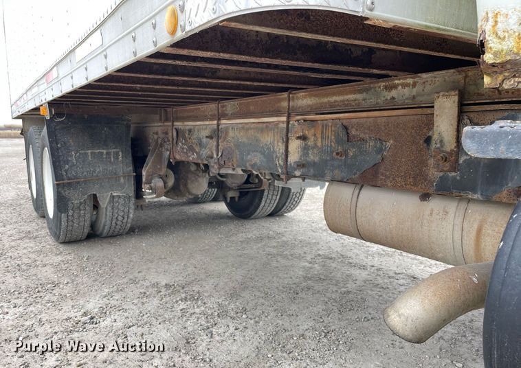 image for item DP0274 2003 International 4400  box truck