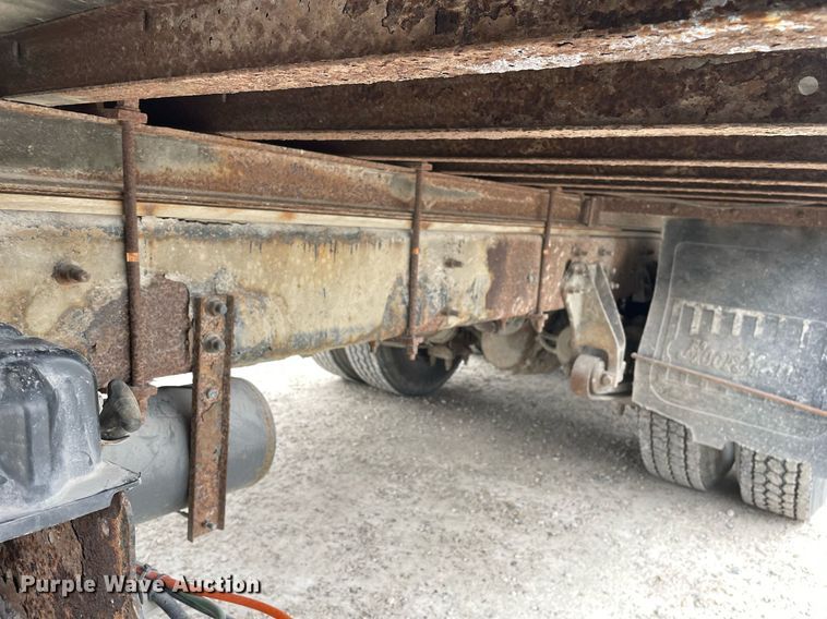 image for item DP0274 2003 International 4400  box truck