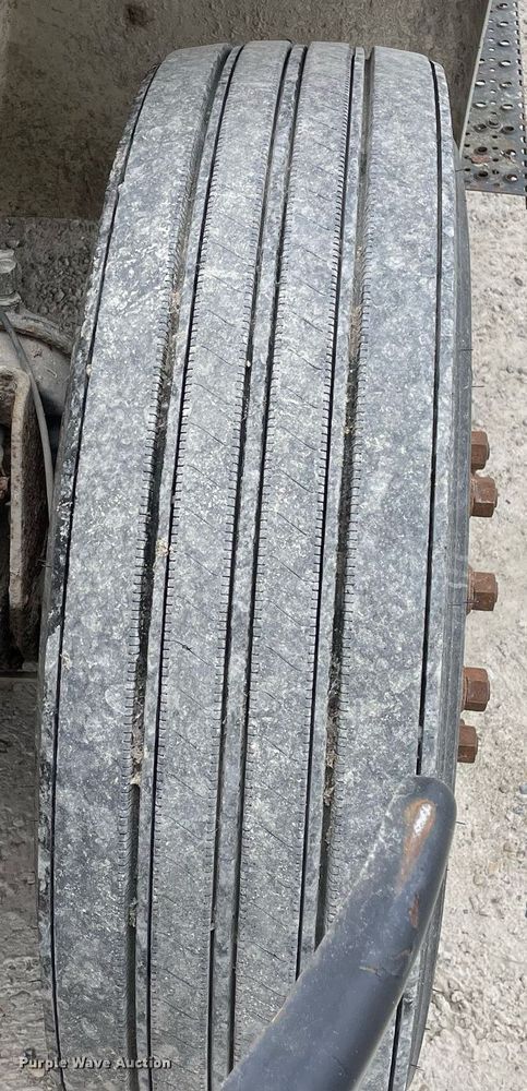 image for item DP0274 2003 International 4400  box truck