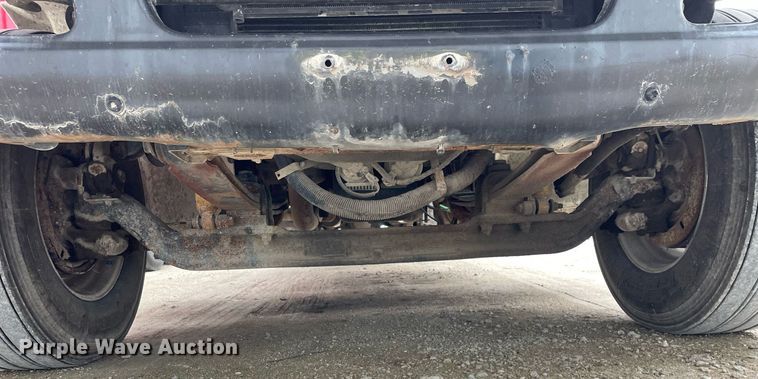 image for item DP0274 2003 International 4400  box truck