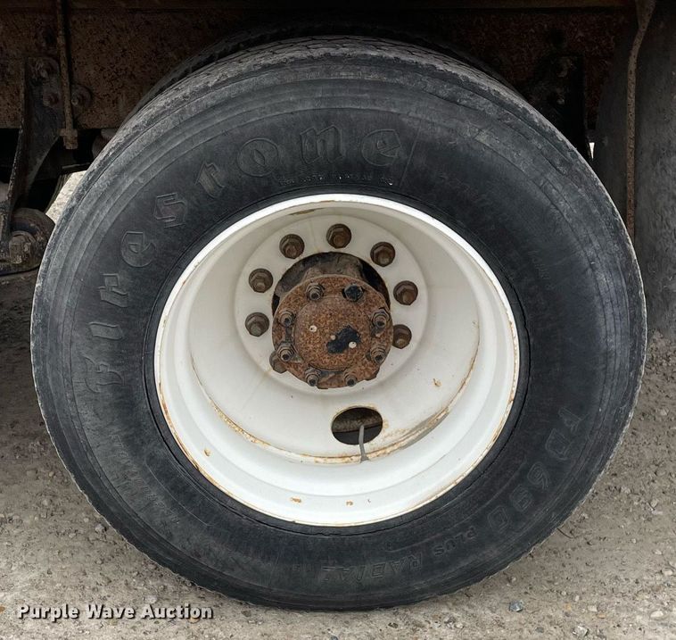 image for item DP0274 2003 International 4400  box truck