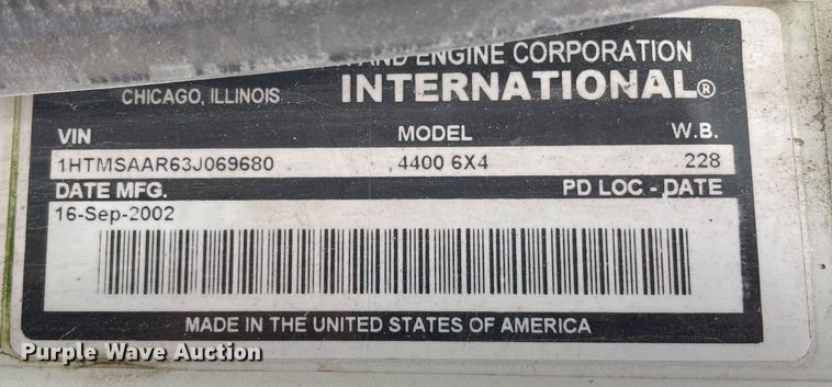 image for item DP0274 2003 International 4400  box truck