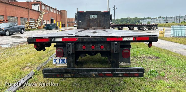 image for item DQ0938 2013 Freightliner Business Class M2  flatbed truck