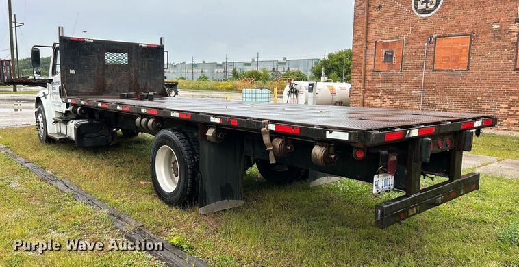 image for item DQ0938 2013 Freightliner Business Class M2  flatbed truck