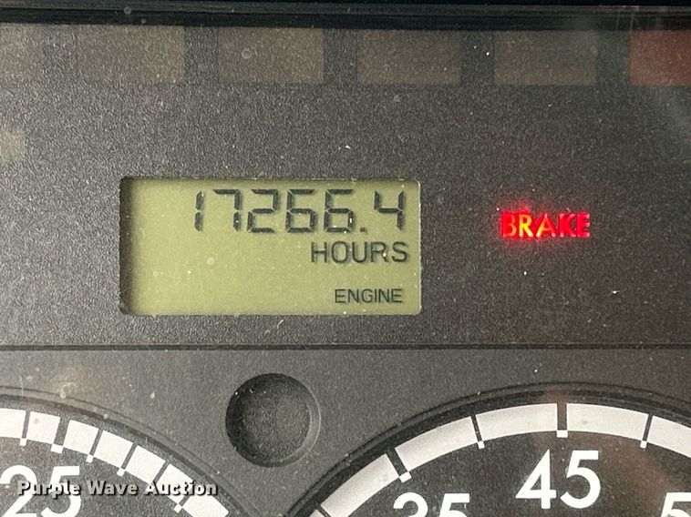 image for item DQ0938 2013 Freightliner Business Class M2  flatbed truck