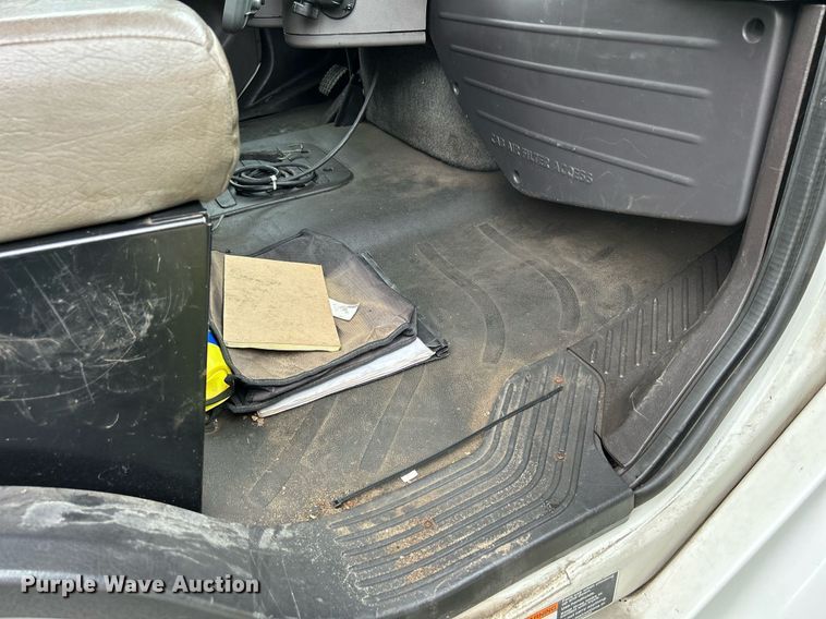 image for item DQ0938 2013 Freightliner Business Class M2  flatbed truck