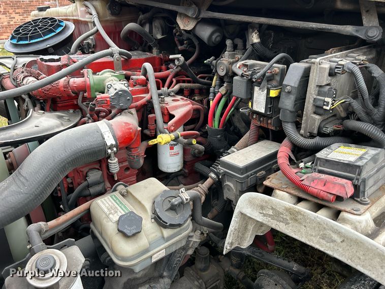 image for item DQ0938 2013 Freightliner Business Class M2  flatbed truck