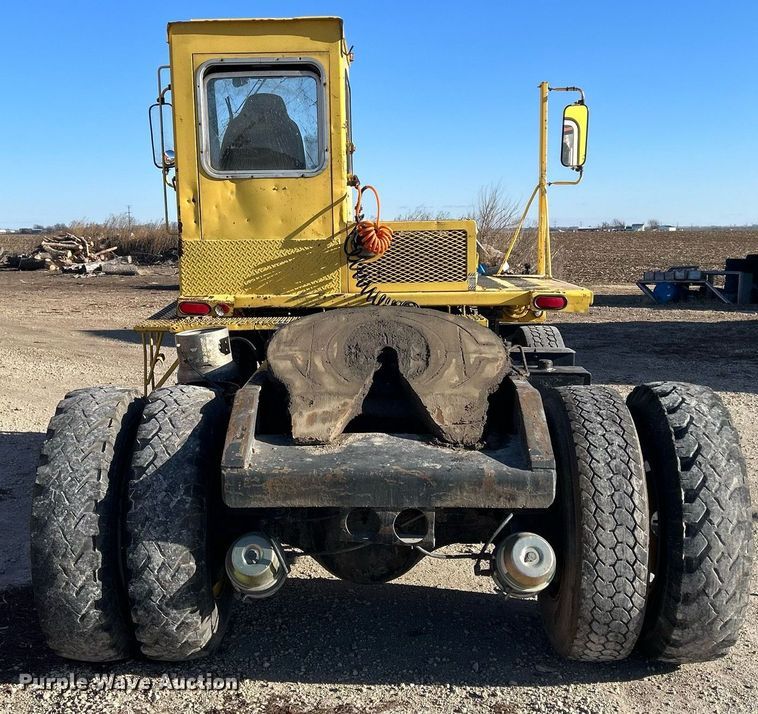 image for item DQ1074 Ottawa YT30  yard truck