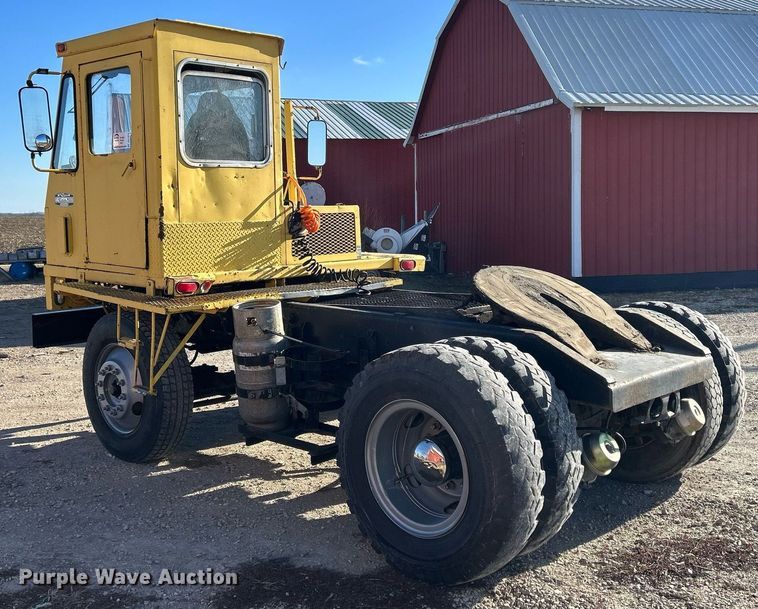 image for item DQ1074 Ottawa YT30  yard truck