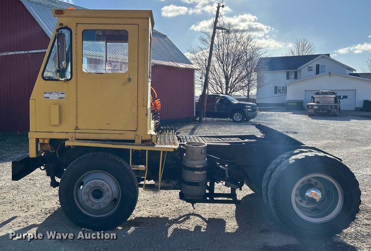 image for item DQ1074 Ottawa YT30  yard truck