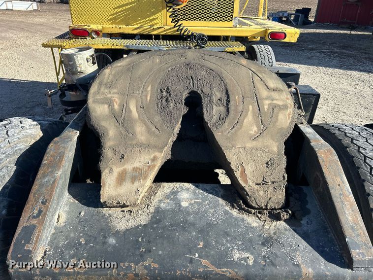 image for item DQ1074 Ottawa YT30  yard truck