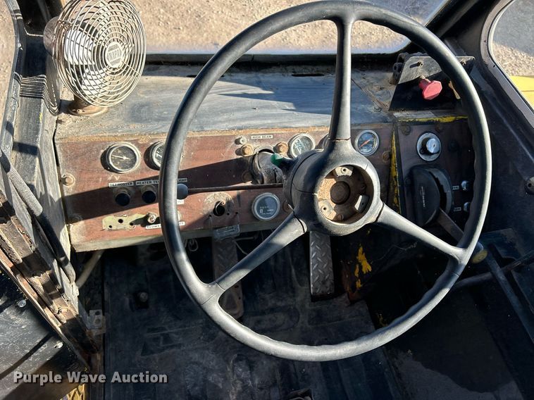 image for item DQ1074 Ottawa YT30  yard truck