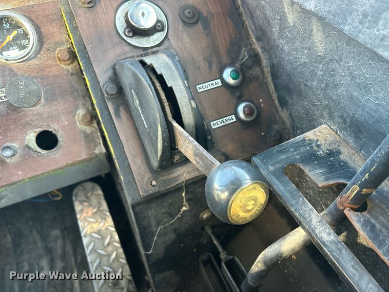 image for item DQ1074 Ottawa YT30  yard truck